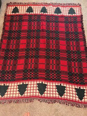 RED and GREEN Plaid Pattern CHRISTMAS THROW Fringe BLANKET With TREES Vintage